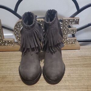 Mtng Originals Women's Brown Leather Fringe Side Zip Ankle Boots Sz 39, Western